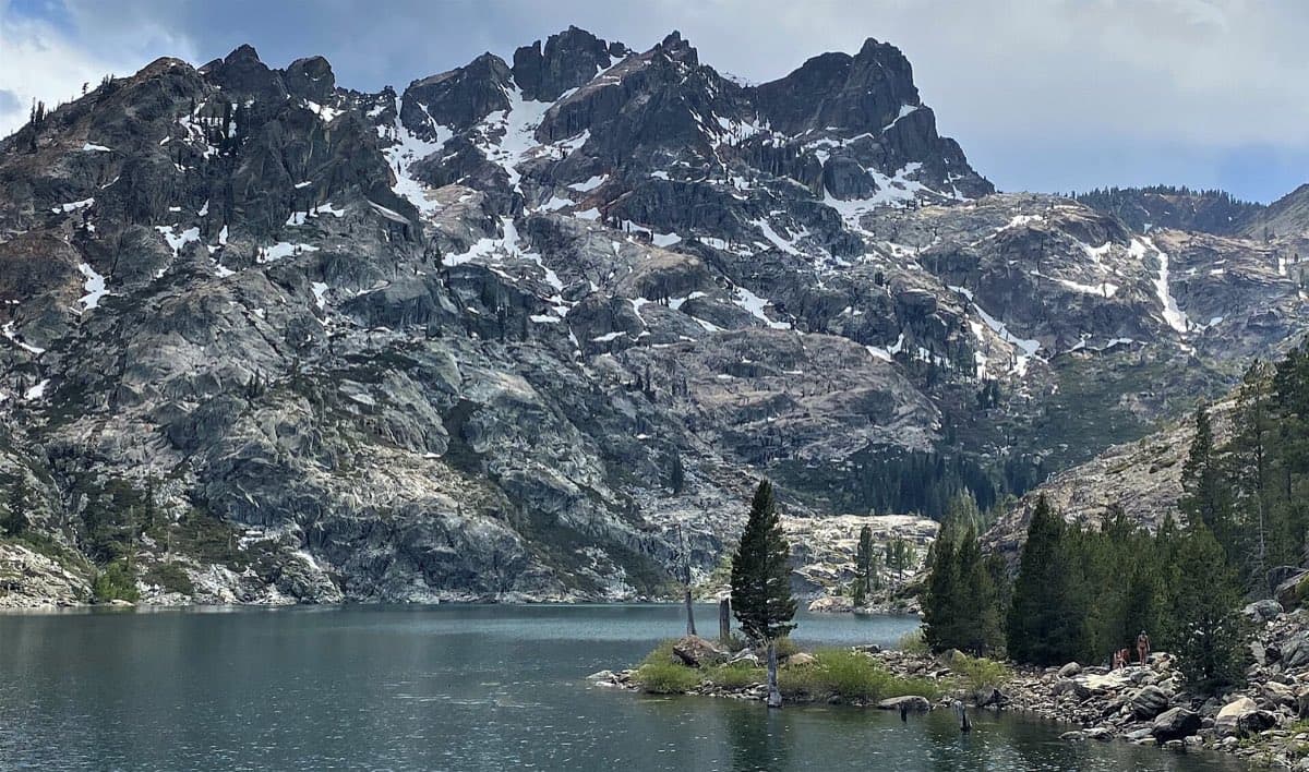 Upper Sardine Lake below the jagged Sierra Buttes in the Lakes Basin